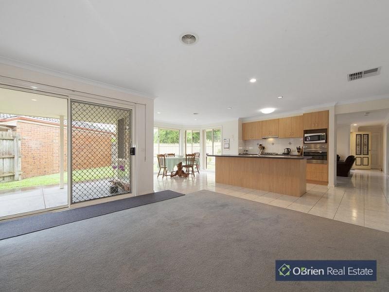 6 Vezelay Court, Narre Warren South VIC 3805