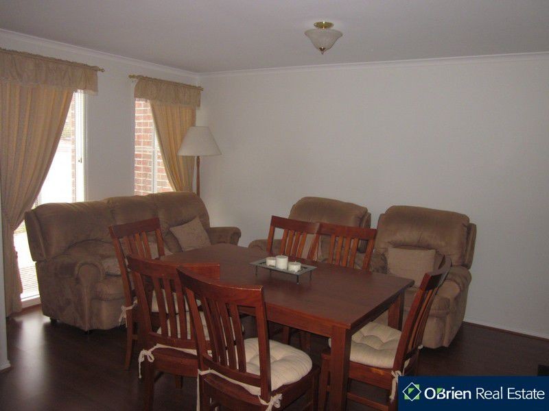 5 Millgrove Way, Berwick VIC 3806