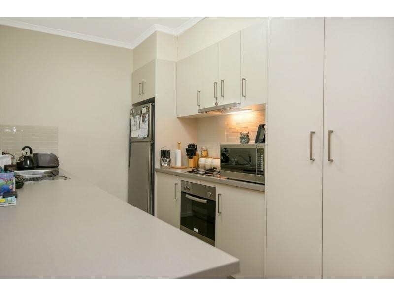 14 Kosta Boda Boulevard, Pakenham VIC 3810