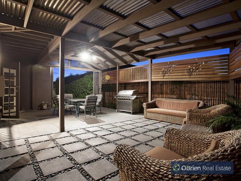 48 Fieldstone Boulevard, Beaconsfield VIC 3807