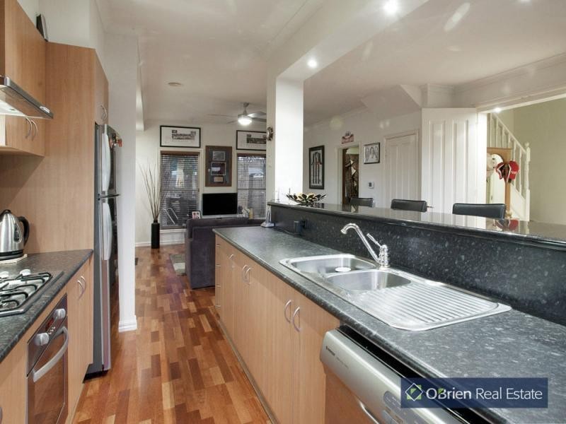 48 Fieldstone Boulevard, Beaconsfield VIC 3807