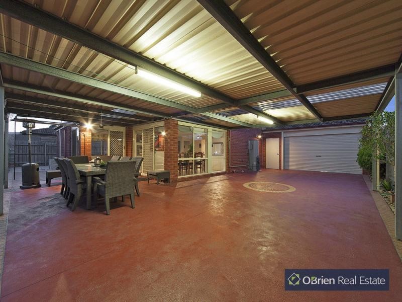 25 Beethoven Drive, Narre Warren South VIC 3805