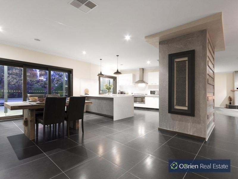 6-8 Lakes Boulevard, Pearcedale VIC 3912