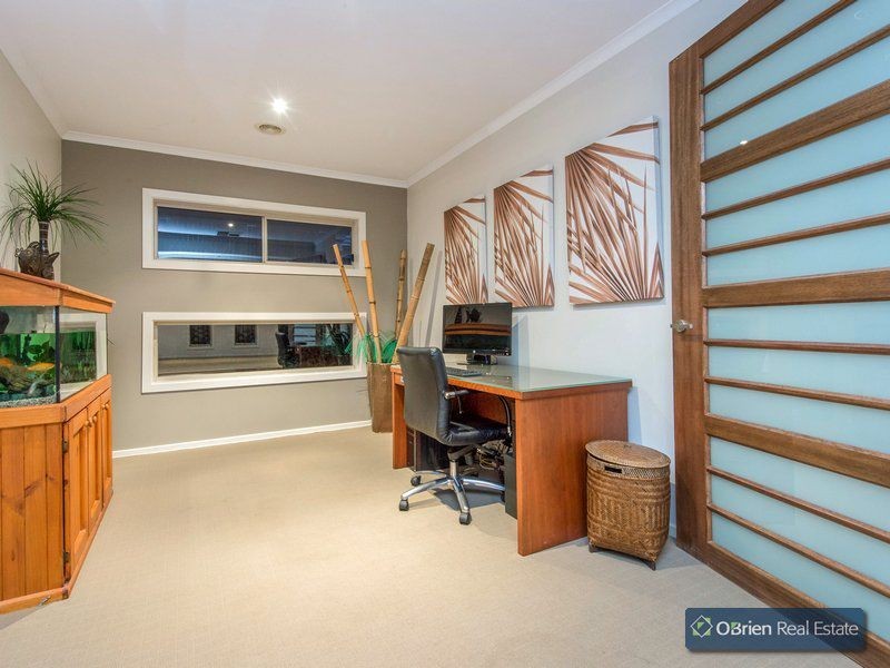 17 Norwich Drive, Berwick VIC 3806