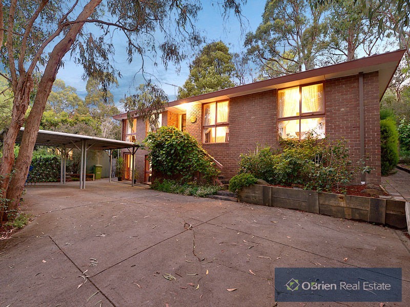 4 Huon Road, Belgrave Heights VIC 3160