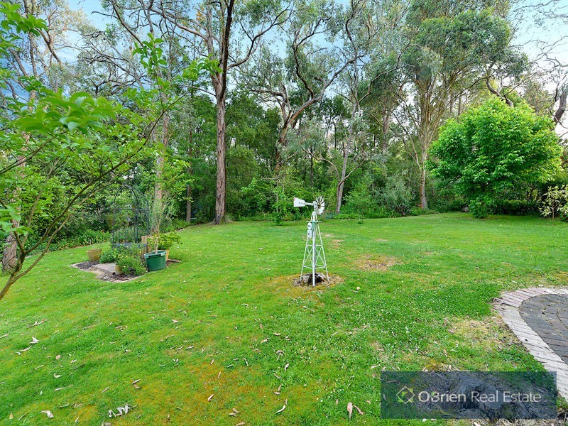 4 Huon Road, Belgrave Heights VIC 3160