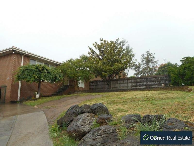 12 Sutherland Court, Endeavour Hills VIC 3802