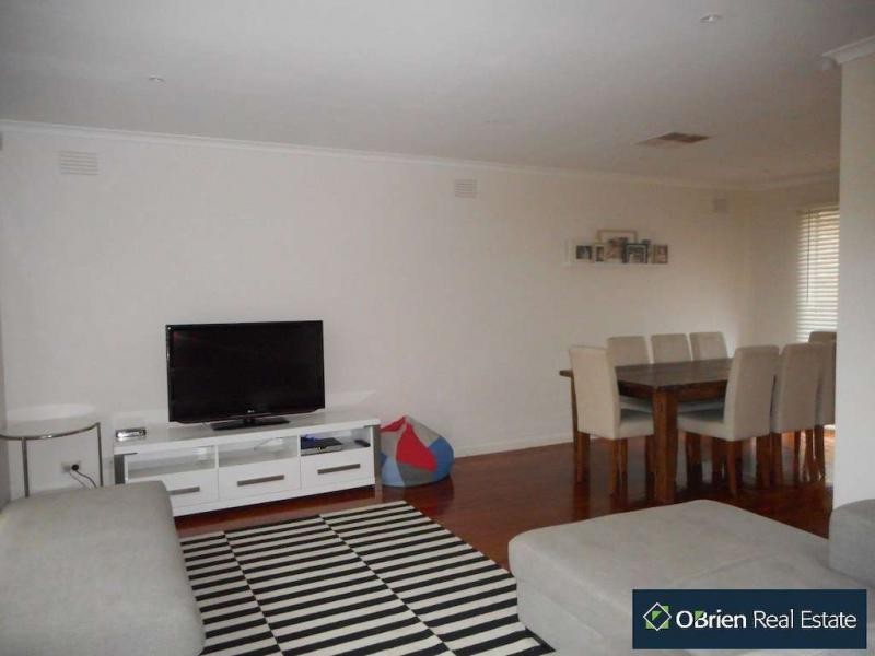 12 Sutherland Court, Endeavour Hills VIC 3802