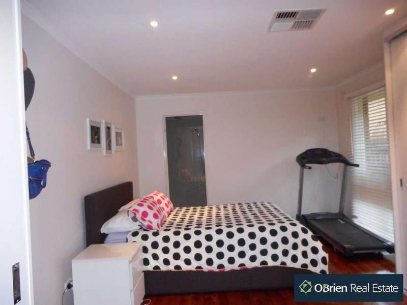 12 Sutherland Court, Endeavour Hills VIC 3802