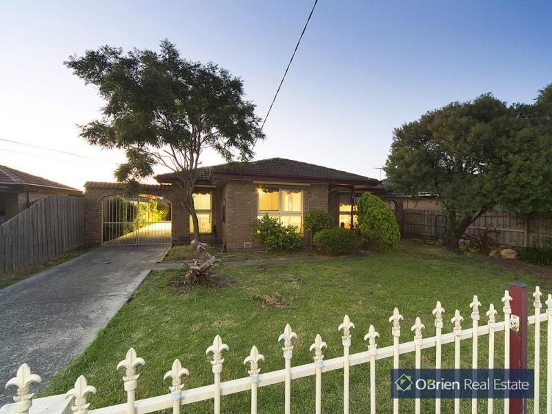 21 Lorna Street, Cranbourne VIC 3977