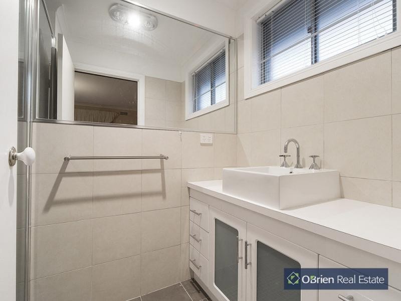 21 Lorna Street, Cranbourne VIC 3977