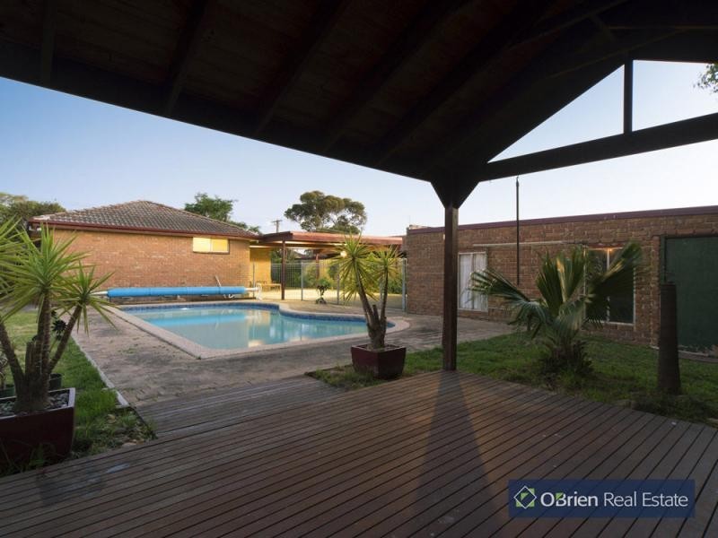 21 Lorna Street, Cranbourne VIC 3977