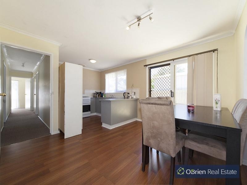 3 Elcan Avenue, Cranbourne West VIC 3977