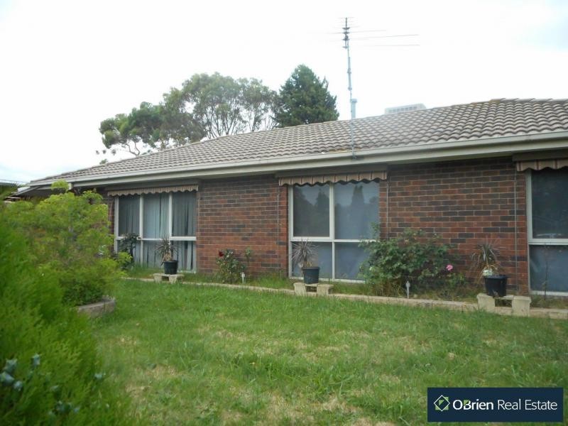 32 Girvan Circuit, Endeavour Hills VIC 3802
