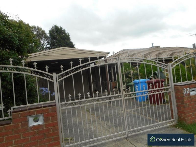 32 Girvan Circuit, Endeavour Hills VIC 3802