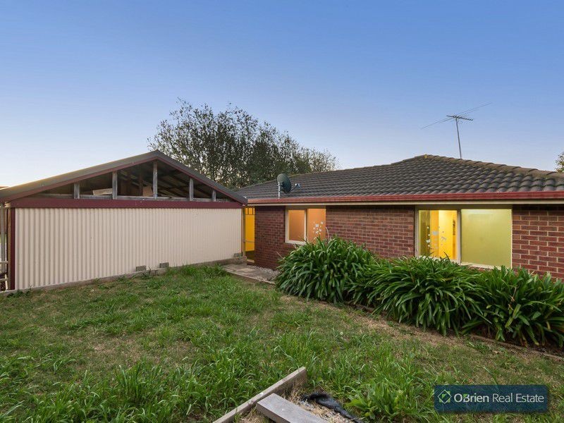 1 Peveril Court, Narre Warren VIC 3805