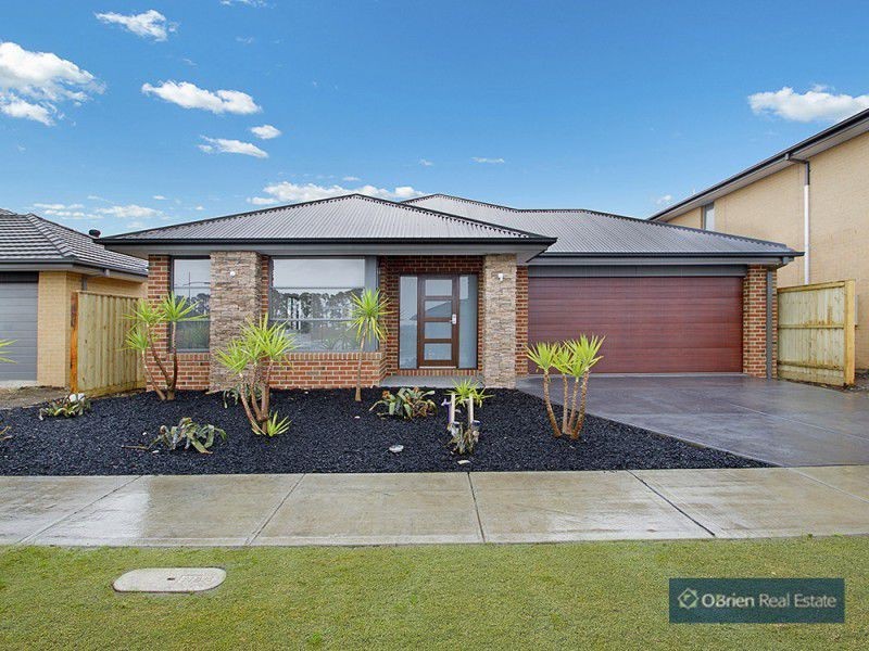 18 Park Central Avenue, Officer VIC 3809