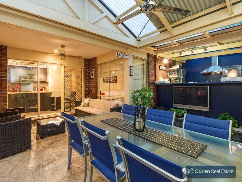 4 Ernest Crescent, Narre Warren South VIC 3805