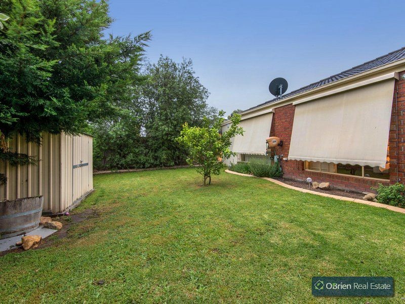 4 Ernest Crescent, Narre Warren South VIC 3805