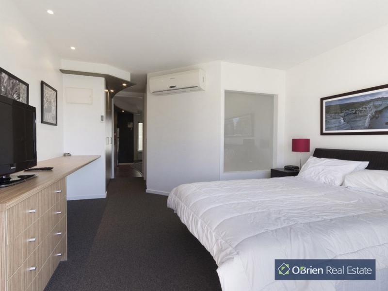 47 2-3 The Esplanade, Cowes VIC 3922