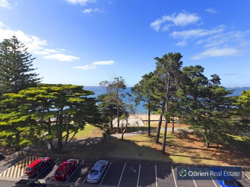 47 2-3 The Esplanade, Cowes VIC 3922