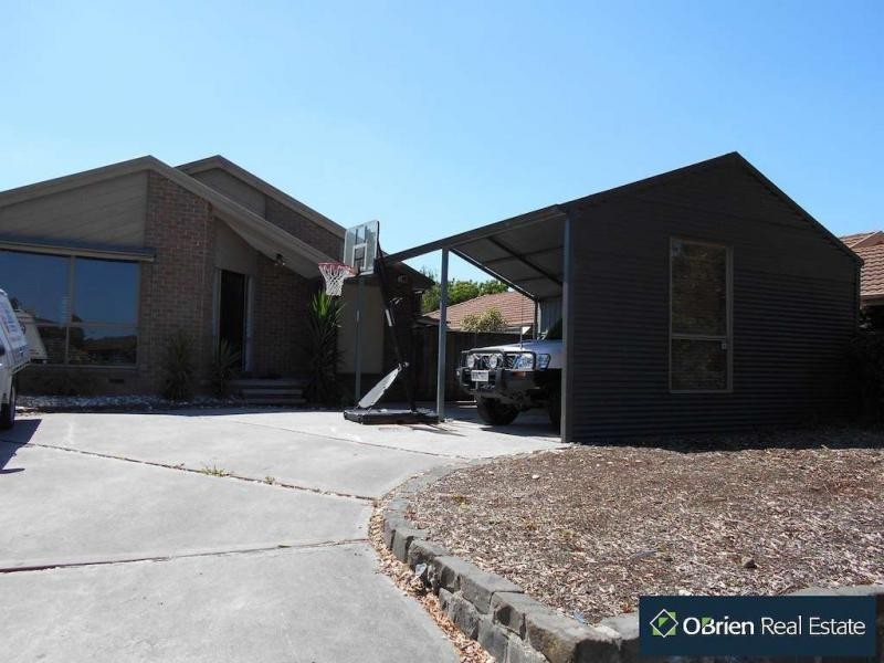 12 Rupertswood Drive, Narre Warren South VIC 3805