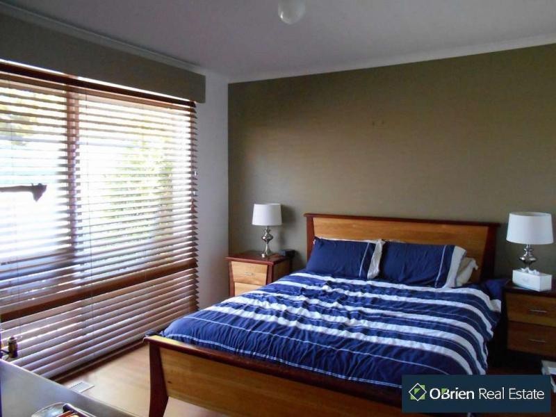 12 Rupertswood Drive, Narre Warren South VIC 3805