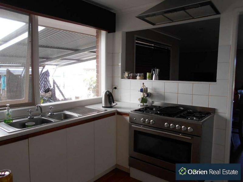 12 Rupertswood Drive, Narre Warren South VIC 3805