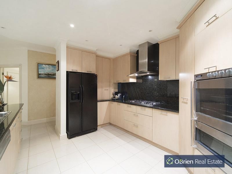 2 Sunnybank Close, Lysterfield South VIC 3156