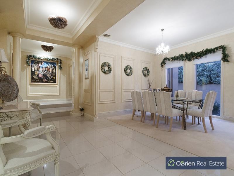 2 Sunnybank Close, Lysterfield South VIC 3156