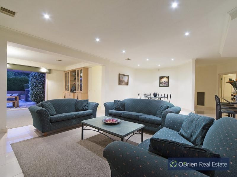 2 Sunnybank Close, Lysterfield South VIC 3156