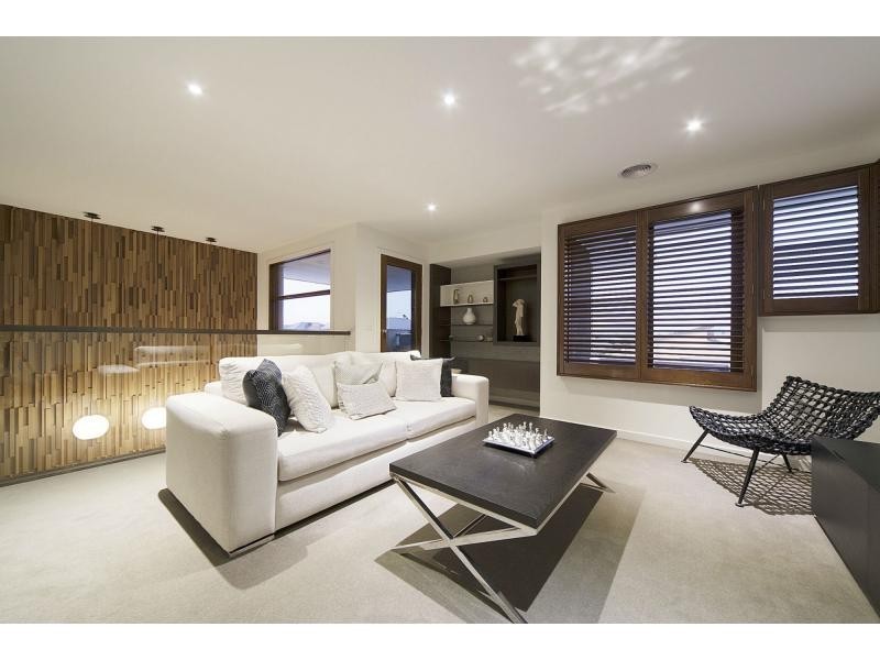 18 Percheron Way, Clyde North VIC 3978