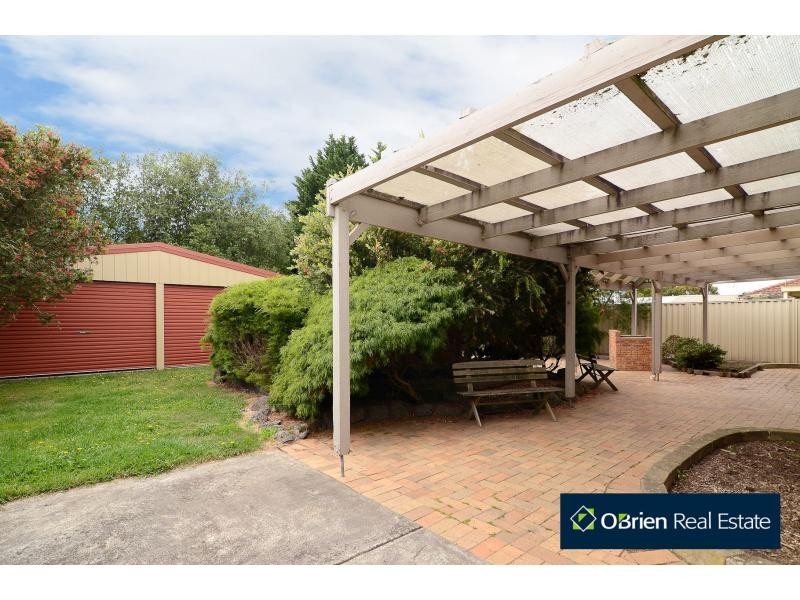8 Festival Terrace, Berwick VIC 3806