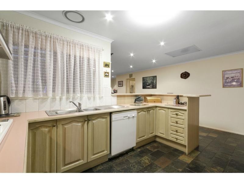 14 Currawong Grove, Cannons Creek VIC 3977