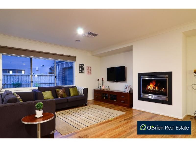 79 The Esplanade, Narre Warren South VIC 3805