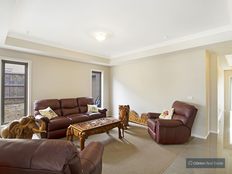 12 Flemington Rise, Officer VIC 3809