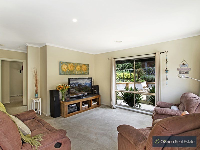 18 Carbine Court, Drouin VIC 3818
