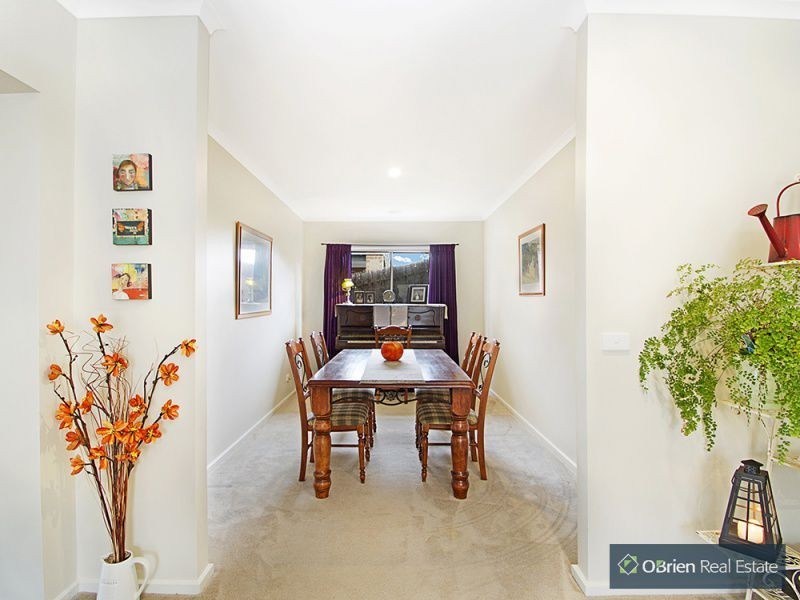 18 Carbine Court, Drouin VIC 3818