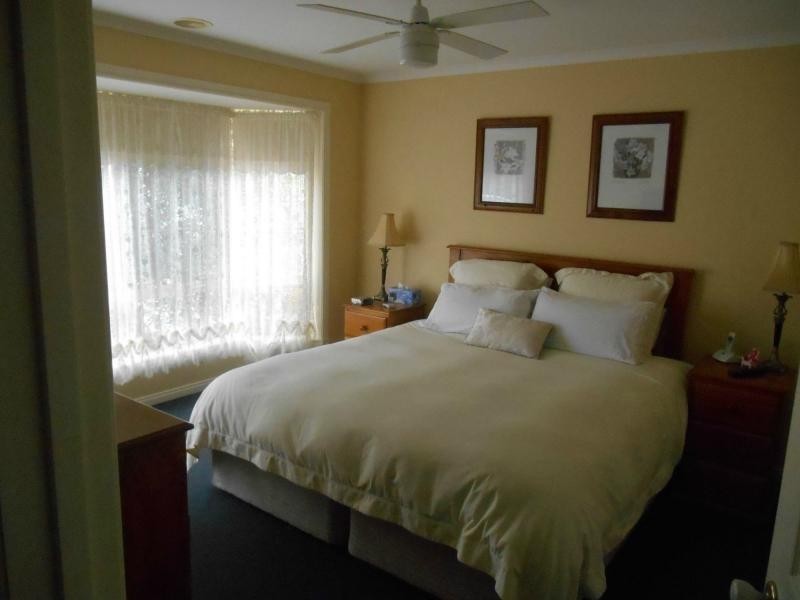 27 Mountain View Circuit, Beaconsfield VIC 3807