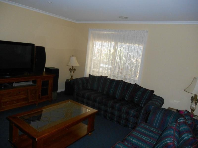 27 Mountain View Circuit, Beaconsfield VIC 3807