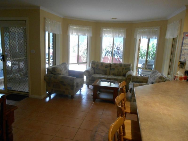 27 Mountain View Circuit, Beaconsfield VIC 3807