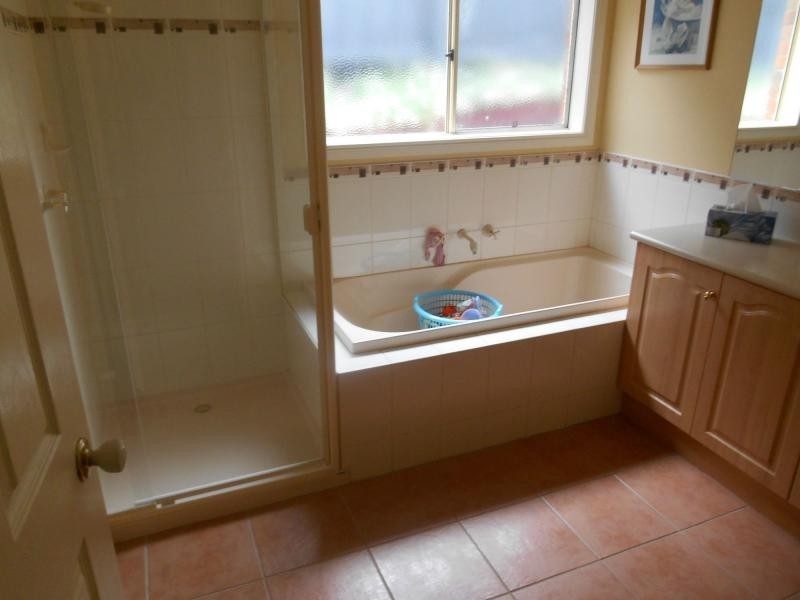 27 Mountain View Circuit, Beaconsfield VIC 3807