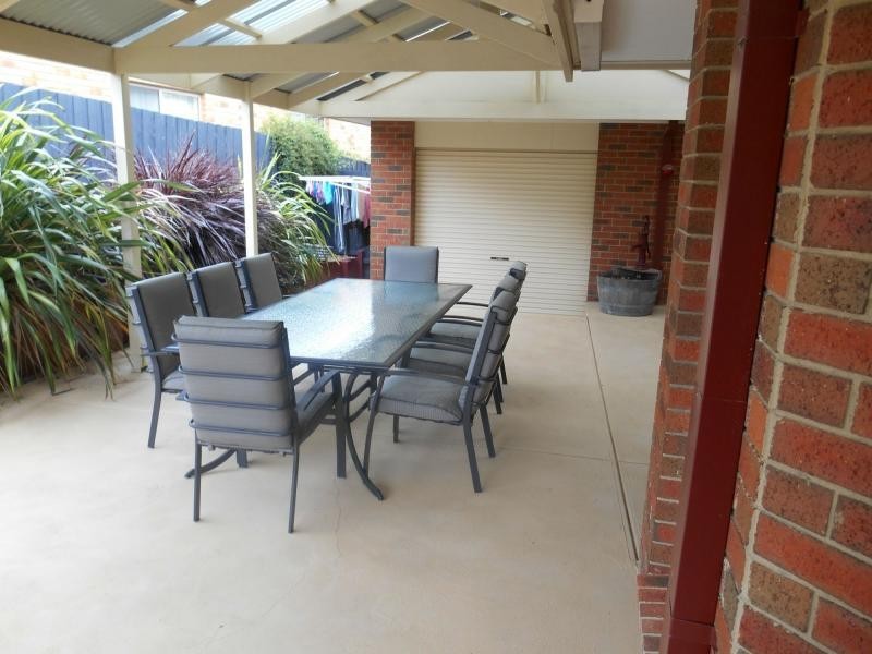 27 Mountain View Circuit, Beaconsfield VIC 3807