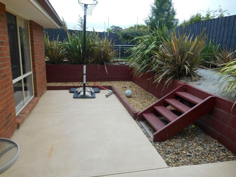 27 Mountain View Circuit, Beaconsfield VIC 3807