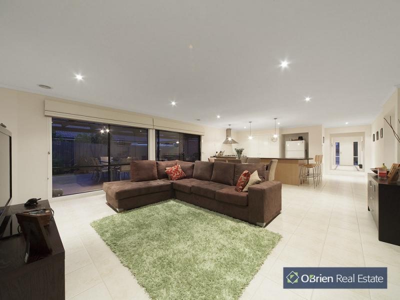 19 Tuileries Rise, Narre Warren South VIC 3805