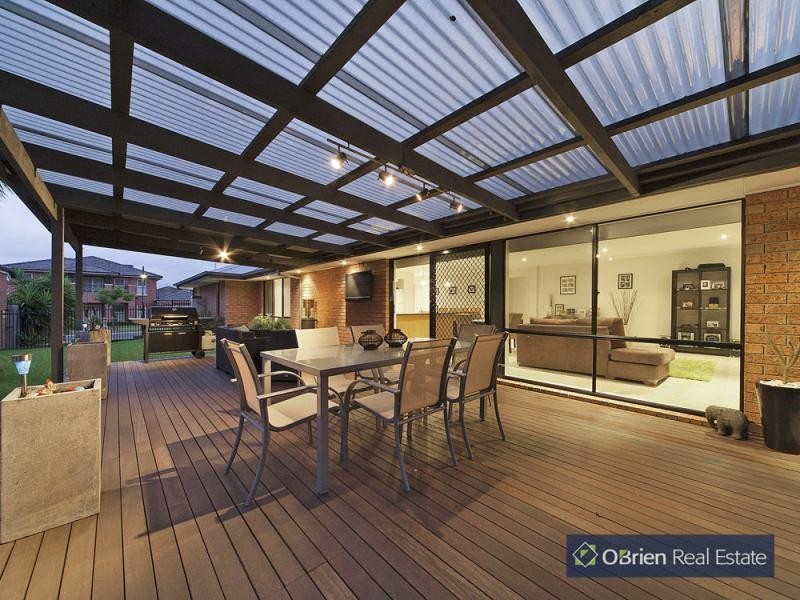 19 Tuileries Rise, Narre Warren South VIC 3805