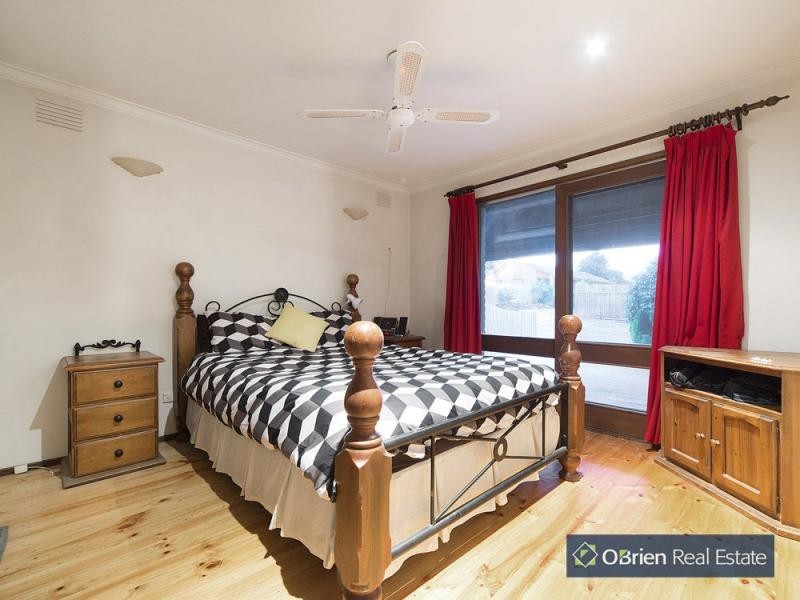 26 William Perry Close, Endeavour Hills VIC 3802