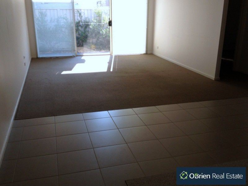 2 Leicester Square, Pakenham VIC 3810