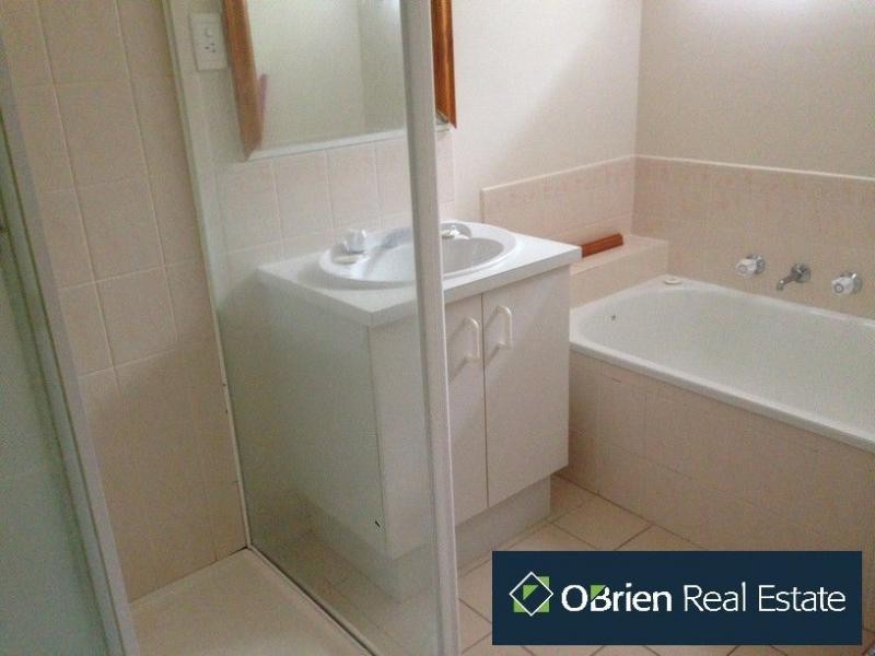 14 Cumberland Chase, Hampton Park VIC 3976