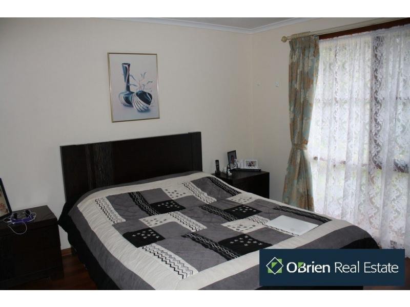 10 Ivan Crescent, Hampton Park VIC 3976